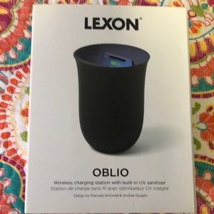 Lexington oblio wireless charging station with built in UV sanitizer